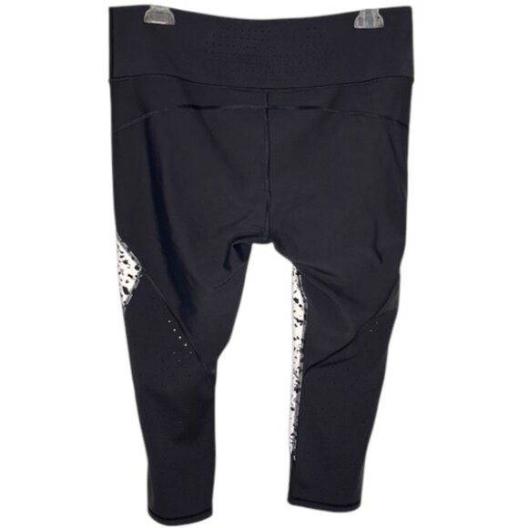 Athleta Printed Stealth TruCool Max Airflow Capris - Black/White/Gray - XL - Picture 5 of 10
